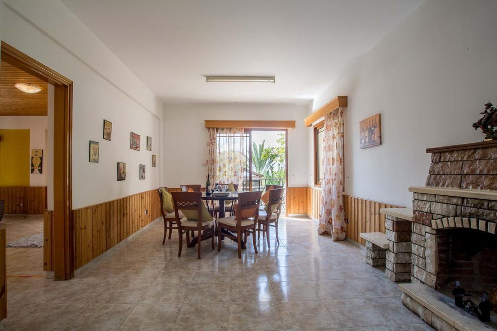 Coral Bay Sunkiss Villa Exterior photo