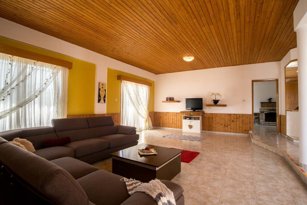 Coral Bay Sunkiss Villa Exterior photo